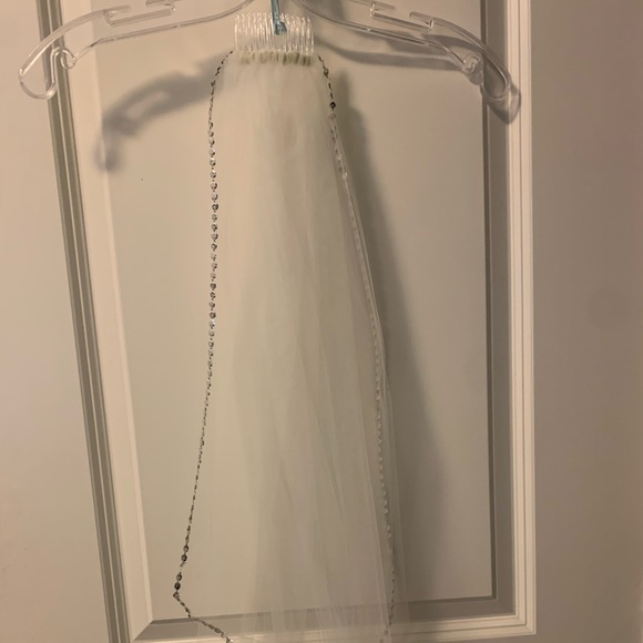 hand beaded tulle veil - Picture 2 of 3